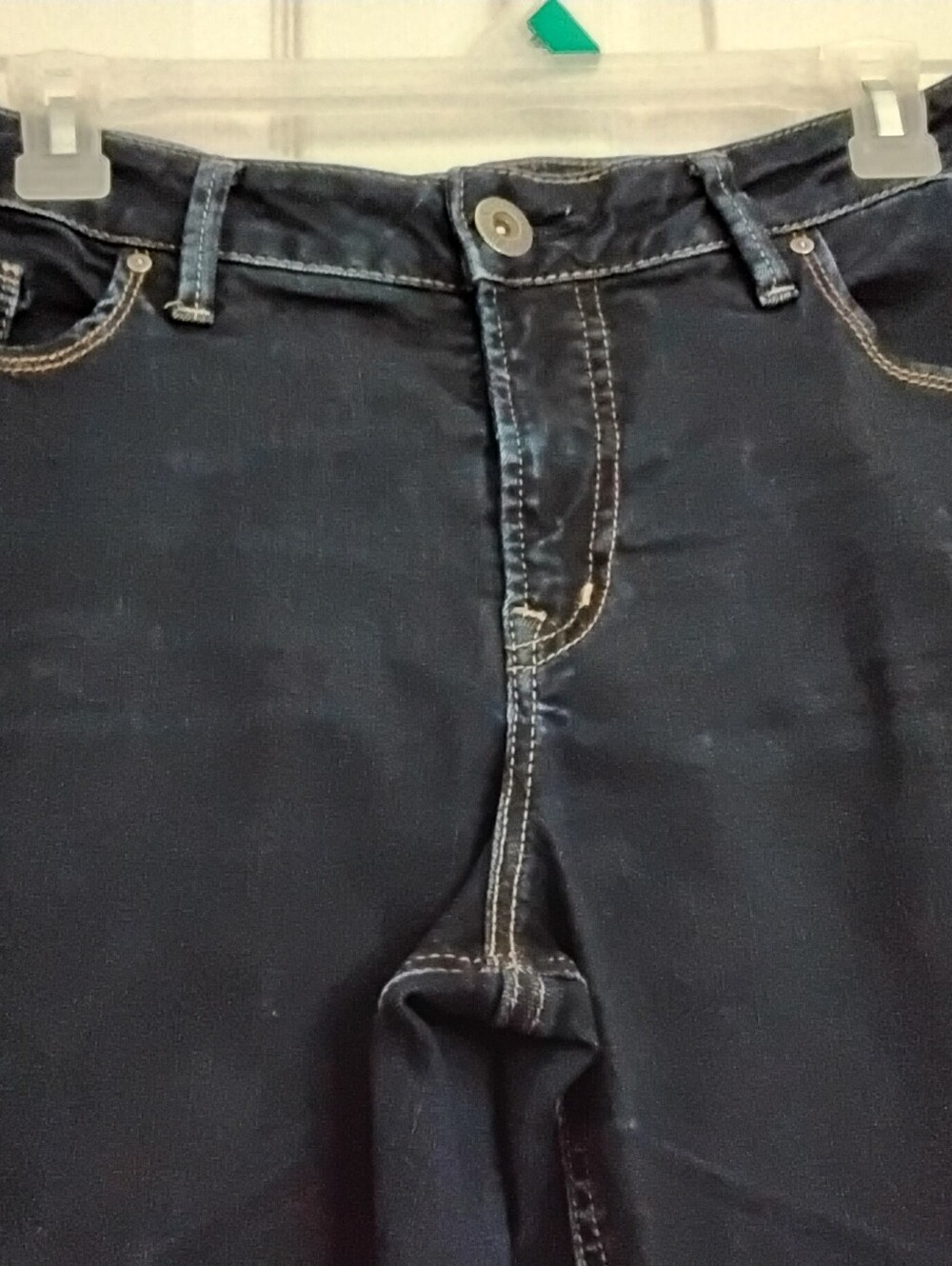 Women's Avery Dark Wash Straight-Leg Capri - Picture 3 of 5